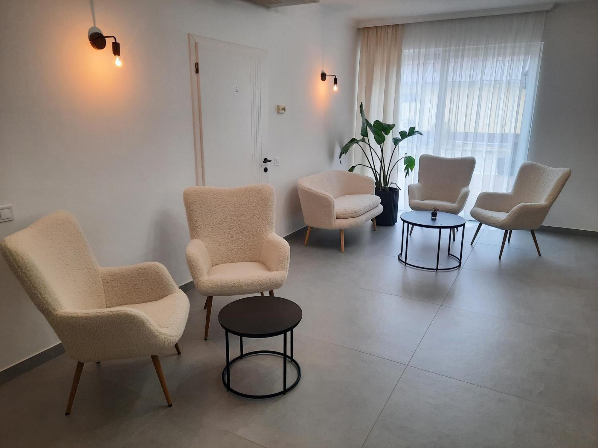 Hotel Sovirag Termal Panzio à Hajdúnánás Extérieur photo